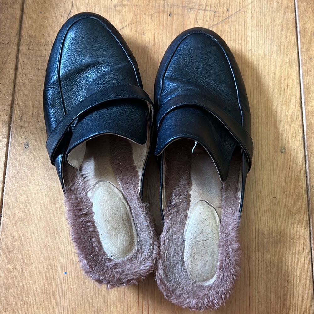 Raye leather base and furry heeled mule sz.8